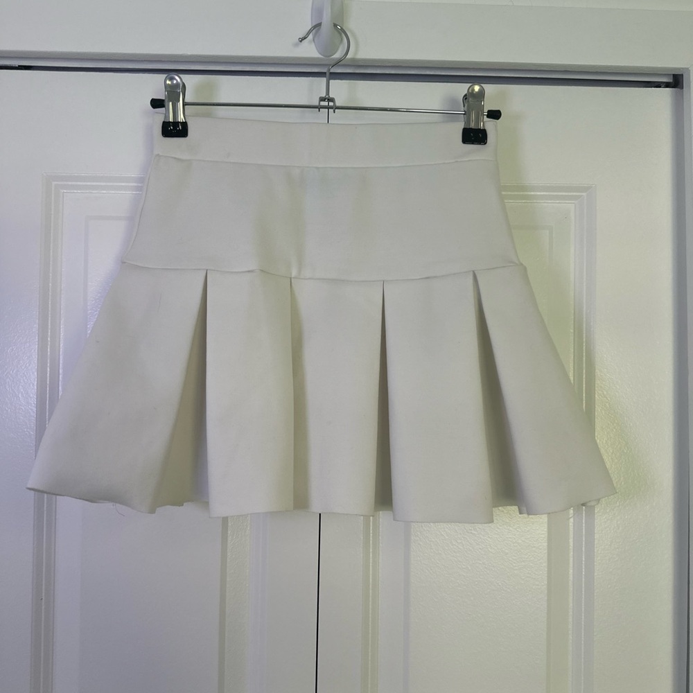 Revolve Lioness Pleated White Mini Skirt XS